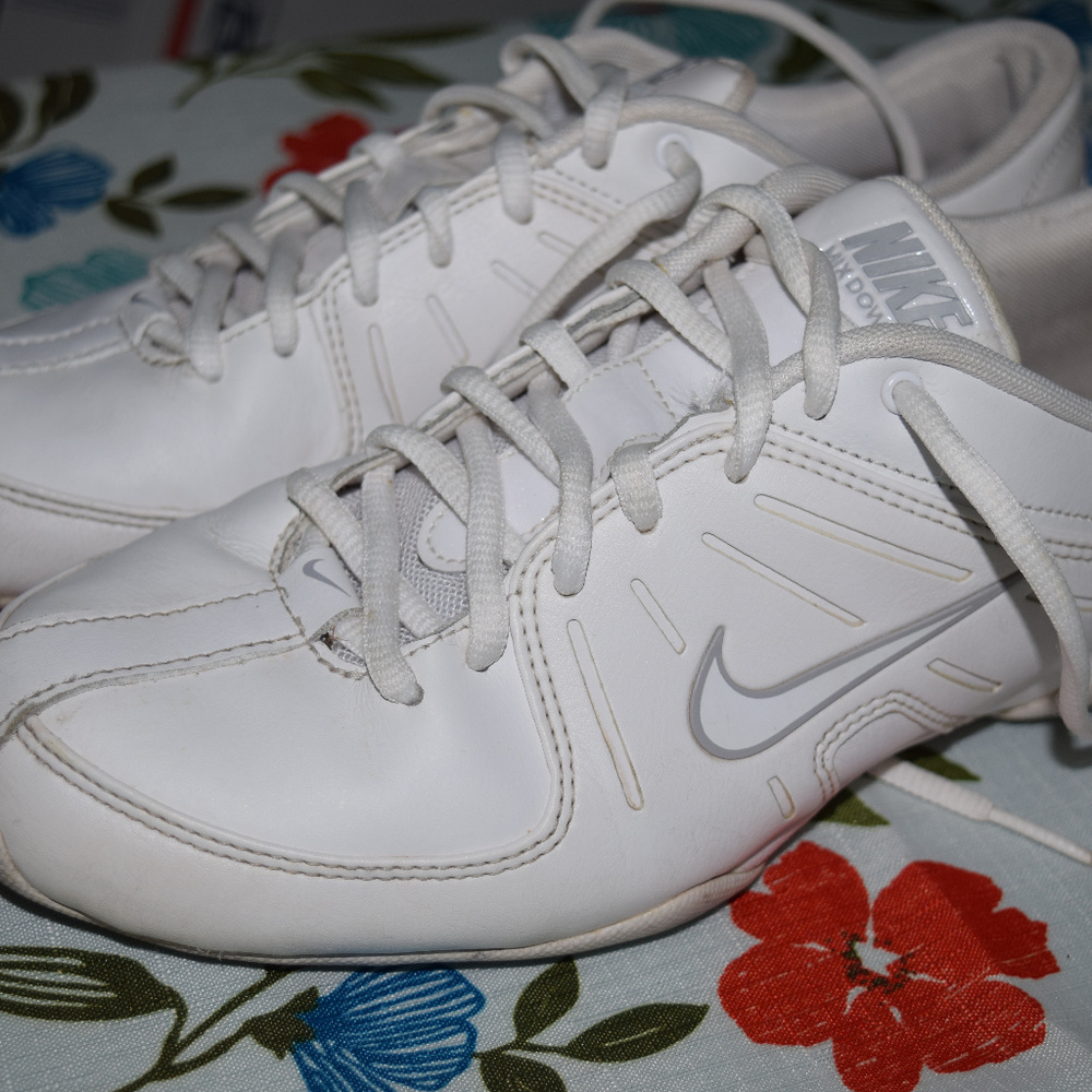 Nike Mix Down 2 Cheerleading/Dance Size 8 Sneakers
